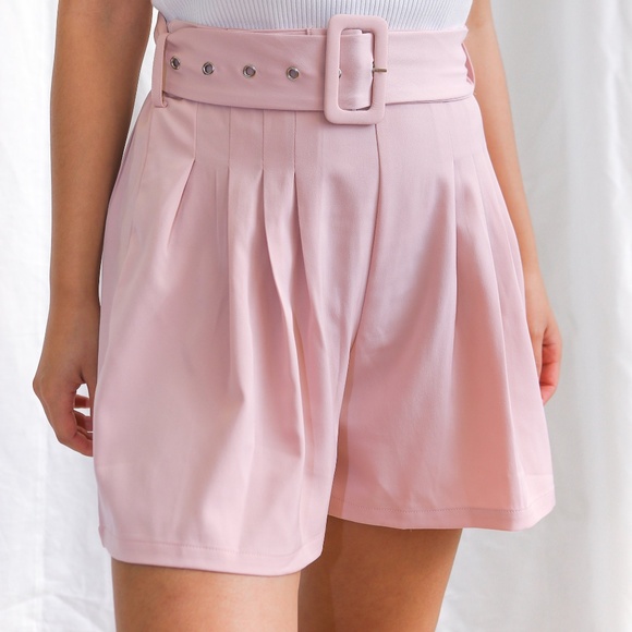 Pink Shorts (Blazer/shorts set) - Picture 3 of 5